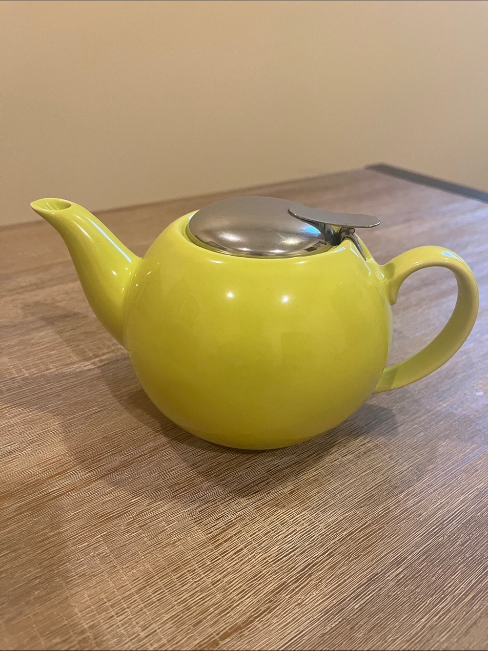 Teapot with Strainer for loose tea